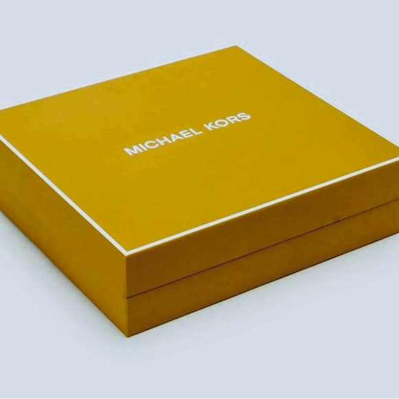 SOLD NWT Michael Kors Giftable Boxed Set Jet Set Travel Pochette Chain Crossbody - Picture 10 of 16